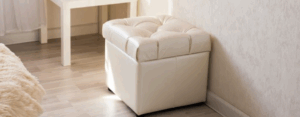 Estilo e funcionalidade: como o puff baú se tornou o queridinho da decoração de interiores?