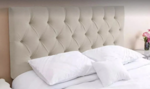 Cabeceira para cama queen: vale a pena o investimento para um quarto pequeno?